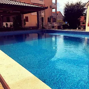 Hanka , Njivice Croazia